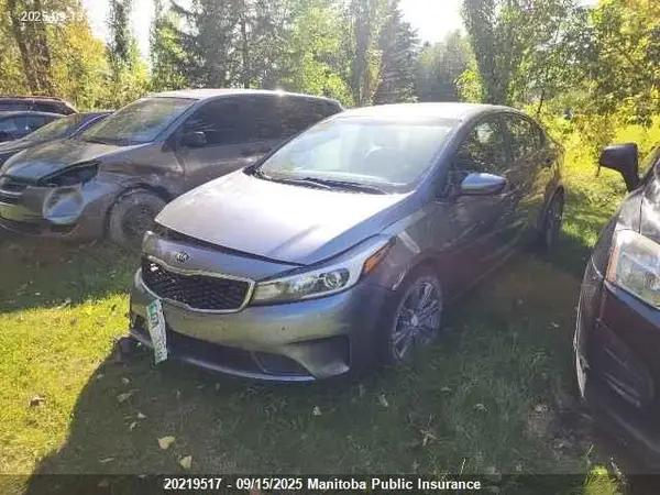 3KPFK4A71HE101803 2017 KIA FORTE - Image 2
