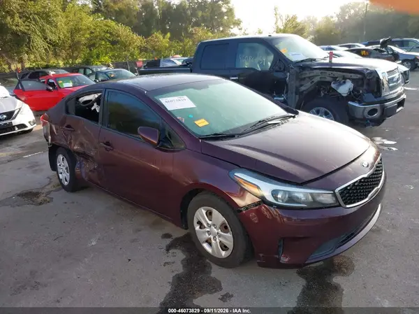 3KPFK4A71HE107519 2017 KIA FORTE - Image 1