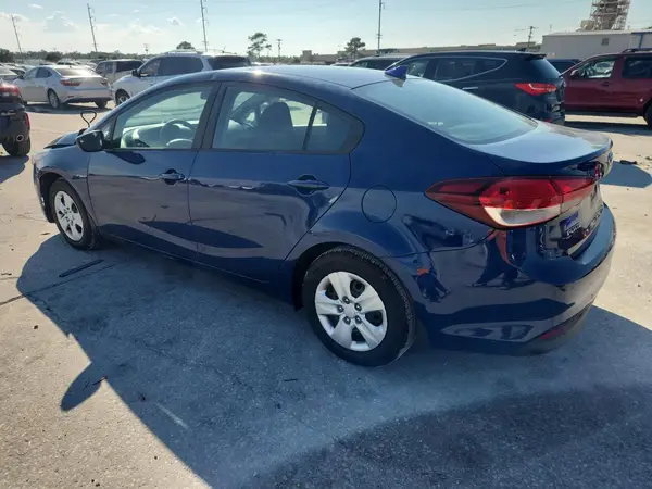 3KPFK4A71HE109433 2017 KIA FORTE - Image 2