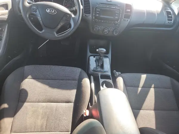 3KPFK4A71HE109433 2017 KIA FORTE - Image 8