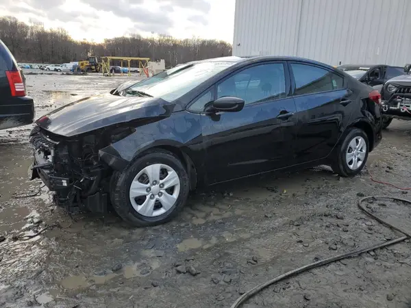 3KPFK4A71HE111229 2017 KIA FORTE - Image 1