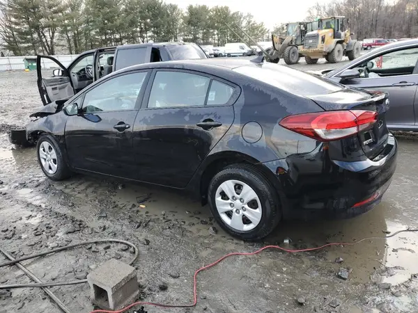 3KPFK4A71HE111229 2017 KIA FORTE - Image 2