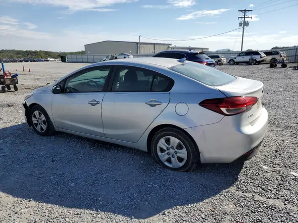 3KPFK4A71HE111568 2017 KIA FORTE - Image 2