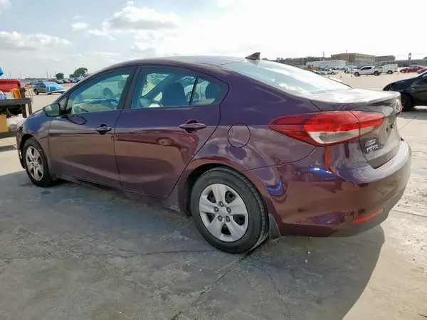 3KPFK4A71HE113692 2017 KIA FORTE - Image 2