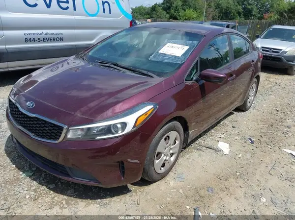 3KPFK4A71HE114714 2017 KIA FORTE - Image 2