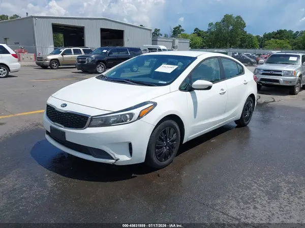 3KPFK4A71HE120108 2017 KIA FORTE - Image 2