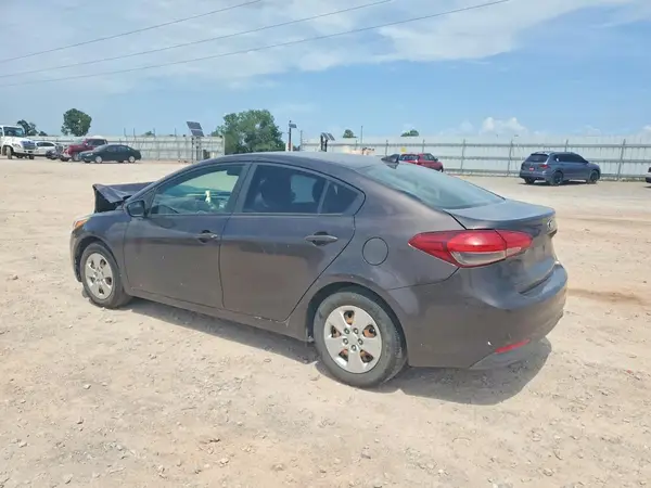 3KPFK4A71HE123817 2017 KIA FORTE - Image 2