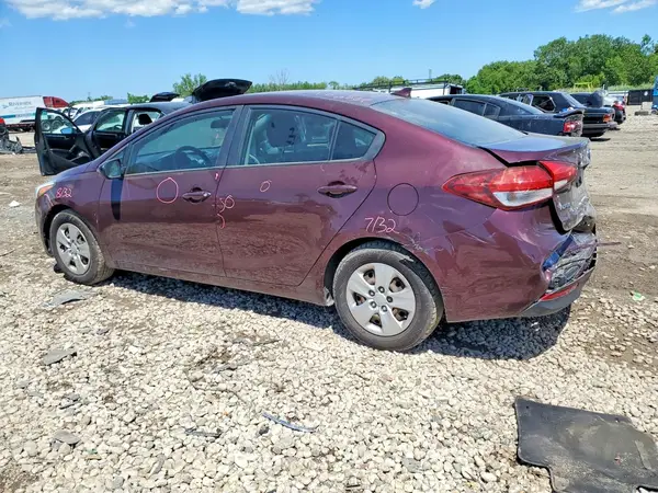 3KPFK4A71HE124370 2017 KIA FORTE - Image 2