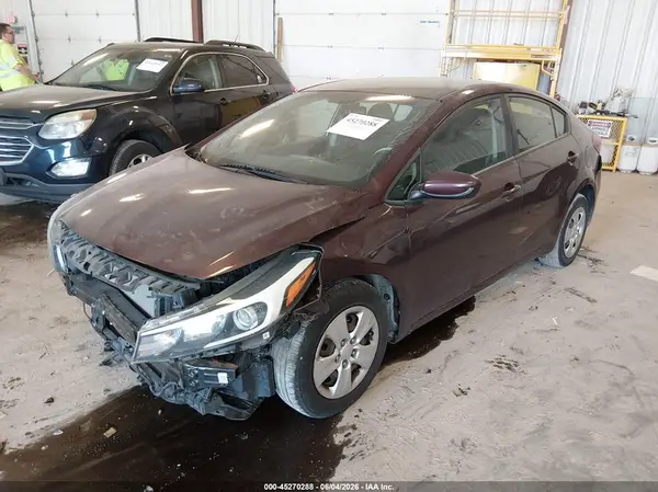3KPFK4A71HE124384 2017 KIA FORTE - Image 2