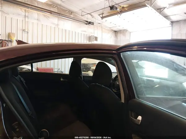 3KPFK4A71HE124384 2017 KIA FORTE - Image 8