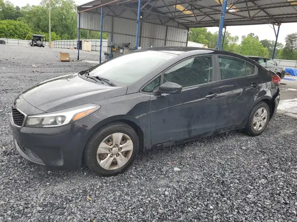 3KPFK4A71HE125745 2017 KIA FORTE - Image 1