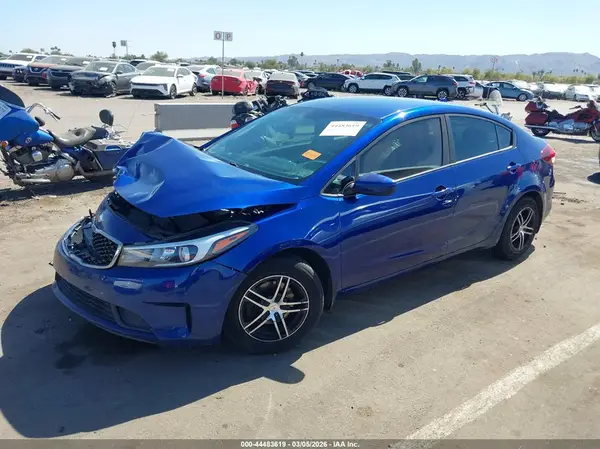 3KPFK4A71HE126104 2017 KIA FORTE - Image 2