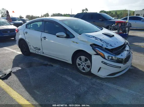 3KPFK4A71HE126278 2017 KIA FORTE - Image 1