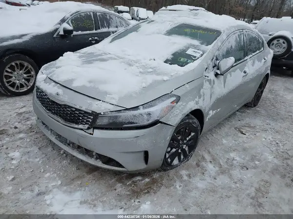 3KPFK4A71HE126913 2017 KIA FORTE - Image 2