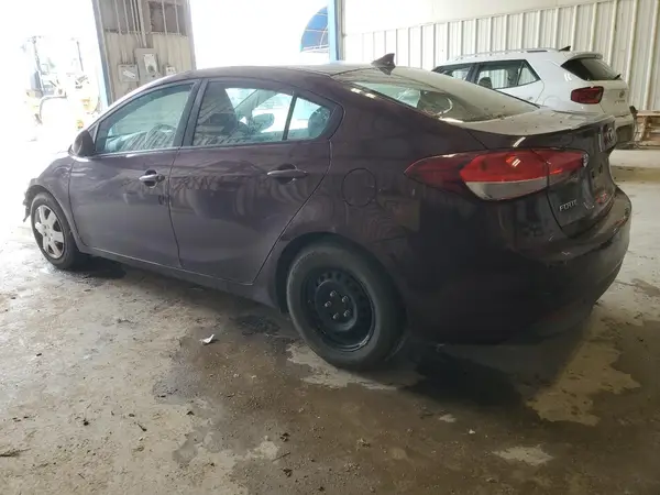 3KPFK4A71HE129925 2017 KIA FORTE - Image 2