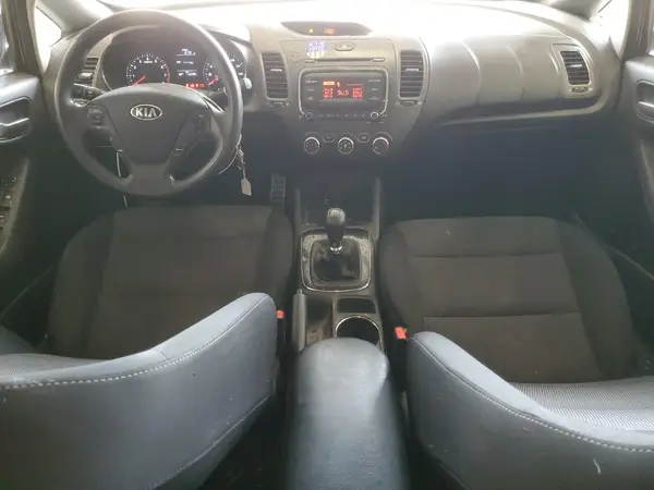 3KPFK4A71HE129925 2017 KIA FORTE - Image 8