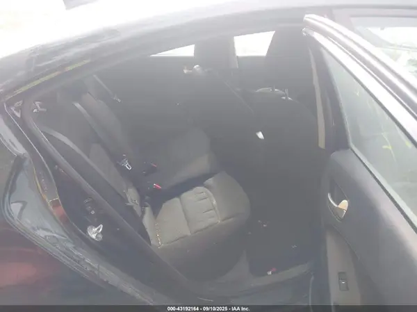 3KPFK4A71HE134770 2017 KIA FORTE - Image 8