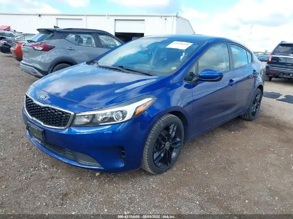 3KPFK4A71HE136163 2017 KIA FORTE - Image 2