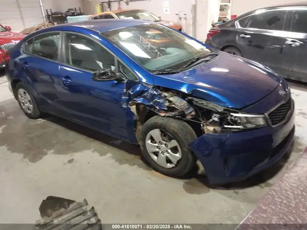 3KPFK4A71HE143937 2017 KIA FORTE - Image 1
