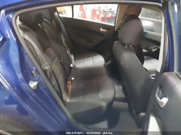 3KPFK4A71HE143937 2017 KIA FORTE - Image 8