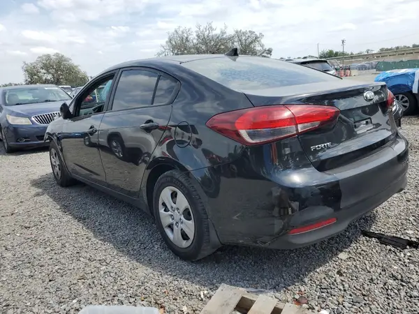3KPFK4A71HE144005 2017 KIA FORTE - Image 2