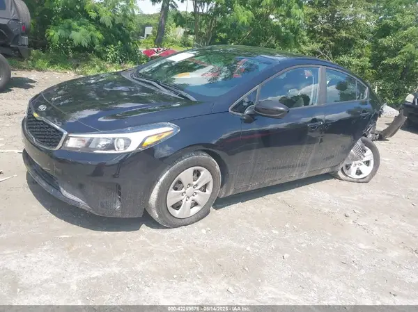 3KPFK4A71HE148992 2017 KIA FORTE - Image 2