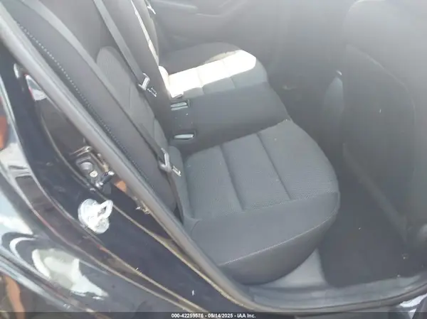 3KPFK4A71HE148992 2017 KIA FORTE - Image 8
