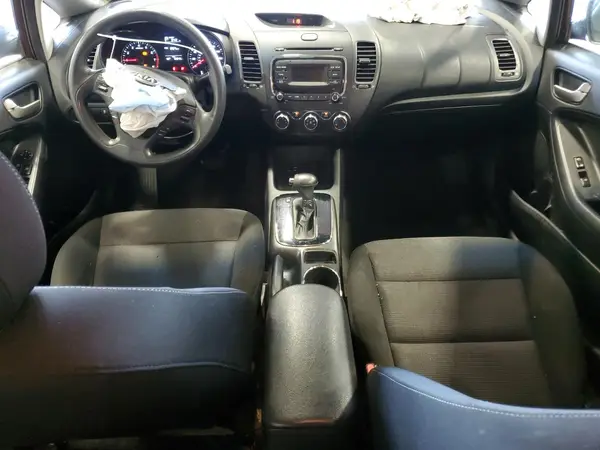 3KPFK4A71HE149026 2017 KIA FORTE - Image 8