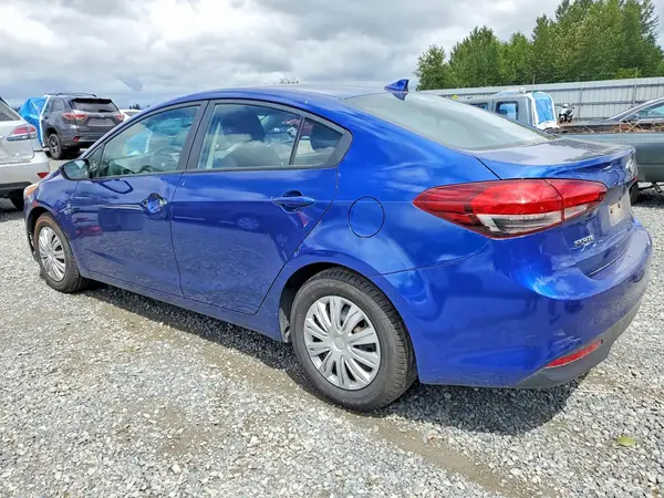 3KPFK4A71HE154016 2017 KIA FORTE - Image 2