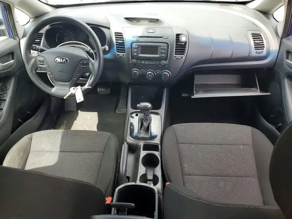 3KPFK4A71HE154016 2017 KIA FORTE - Image 8