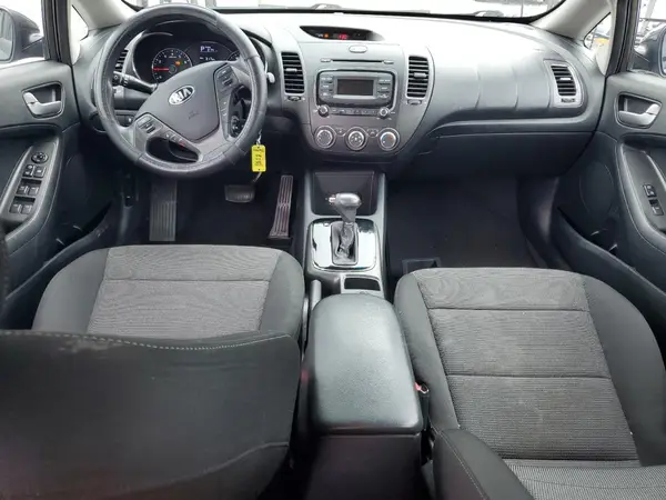 3KPFK4A71HE156512 2017 KIA FORTE - Image 8