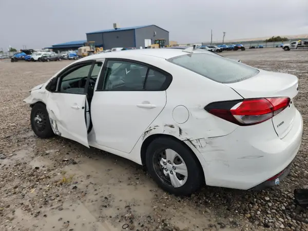 3KPFK4A71HE160446 2017 KIA FORTE - Image 2