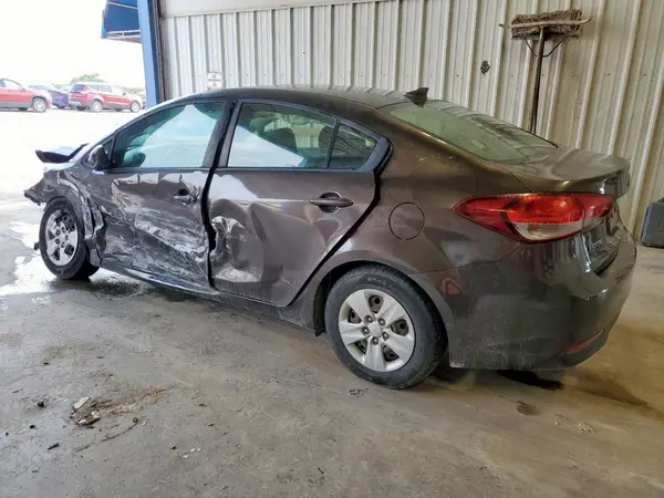 3KPFK4A71HE160740 2017 KIA FORTE - Image 2