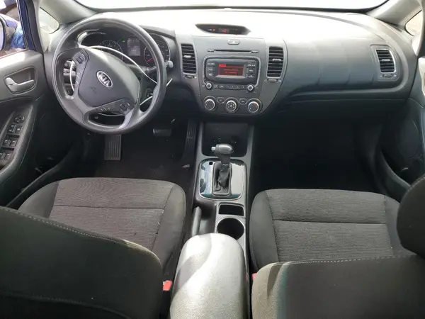 3KPFK4A71HE160978 2017 KIA FORTE - Image 8
