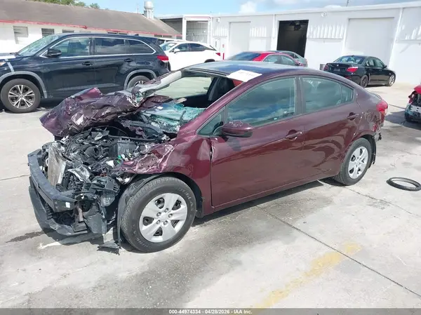 3KPFK4A71JE165295 2018 KIA FORTE - Image 2