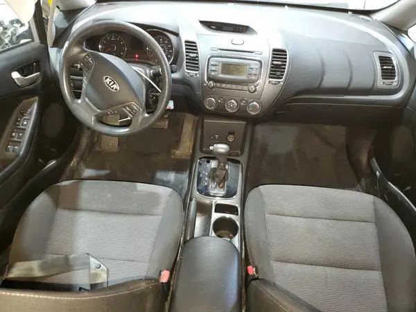 3KPFK4A71JE168858 2018 KIA FORTE - Image 8