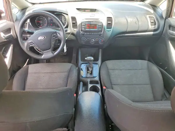 3KPFK4A71JE169346 2018 KIA FORTE - Image 8