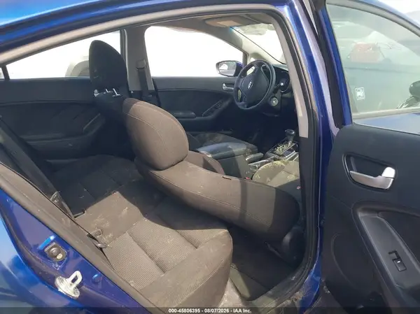 3KPFK4A71JE177124 2018 KIA FORTE - Image 8