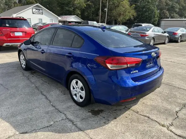 3KPFK4A71JE180072 2018 KIA FORTE - Image 2