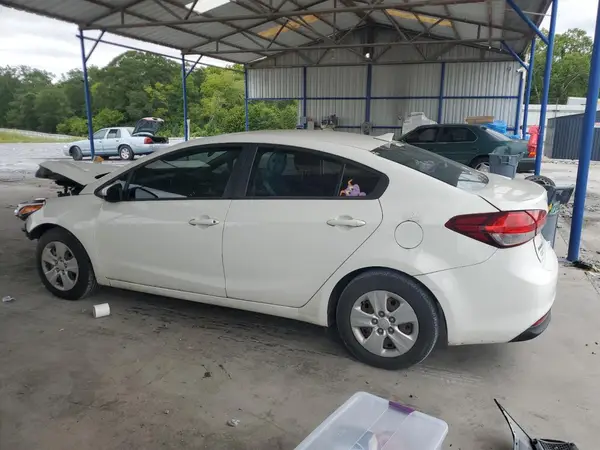 3KPFK4A71JE183604 2018 KIA FORTE - Image 2