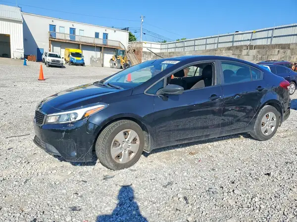 3KPFK4A71JE184851 2018 KIA FORTE - Image 1