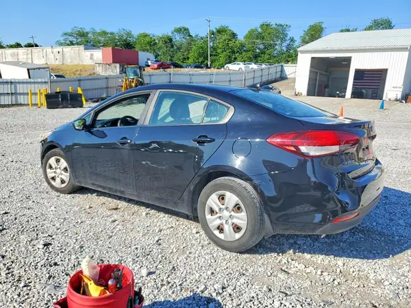 3KPFK4A71JE184851 2018 KIA FORTE - Image 2