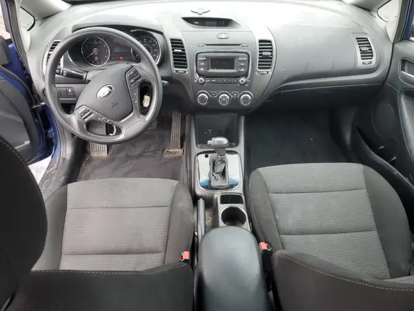 3KPFK4A71JE189063 2018 KIA FORTE - Image 8