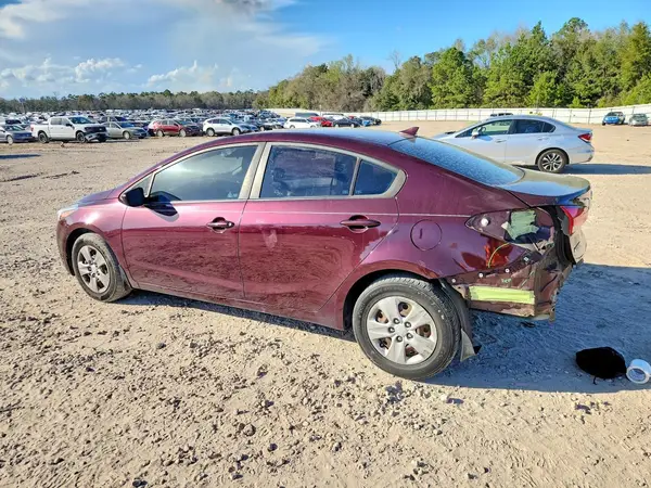 3KPFK4A71JE196658 2018 KIA FORTE - Image 2