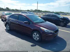 3KPFK4A71JE196692 2018 KIA FORTE
