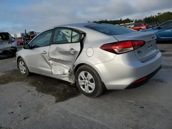 3KPFK4A71JE202278 2018 KIA FORTE - Image 2