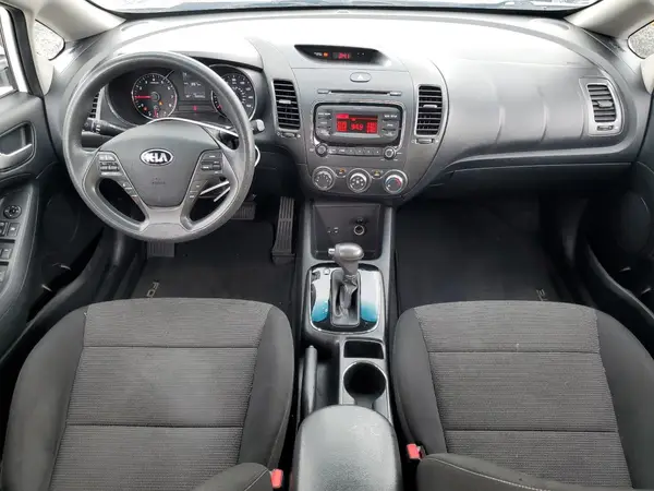 3KPFK4A71JE202524 2018 KIA FORTE - Image 8