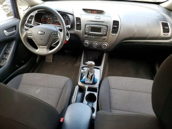 3KPFK4A71JE210154 2018 KIA FORTE - Image 8