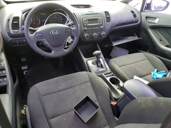 3KPFK4A71JE212728 2018 KIA FORTE - Image 8