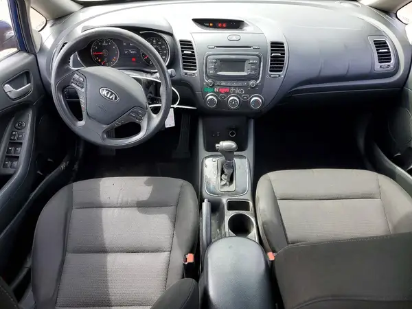 3KPFK4A71JE213569 2018 KIA FORTE - Image 8